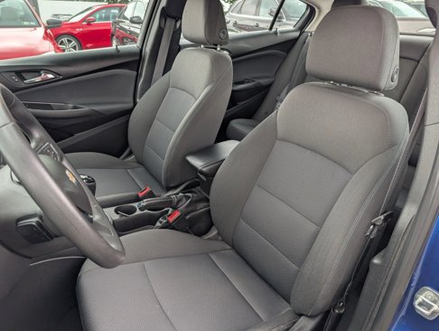 Used 2018 Chevrolet Cruze LT image 14