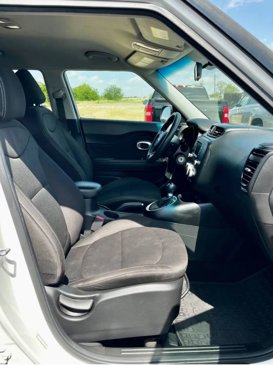 Used 2017 Kia Soul image 10