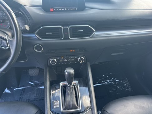 Used 2017 MAZDA CX-5 Touring image 3