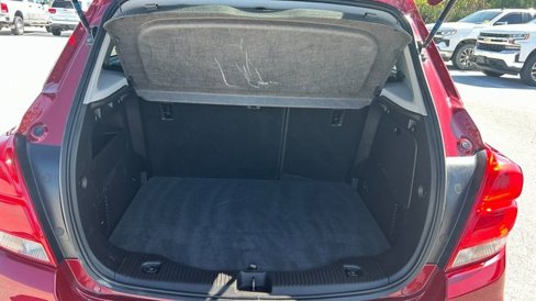 Used 2019 Chevrolet Trax LT w/ LT Convenience Package image 5