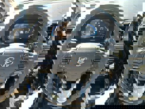 New 2025 Hyundai Venue SEL image 47