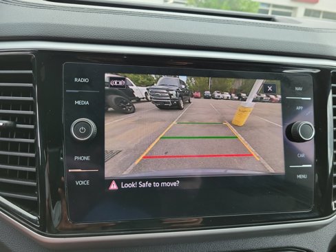 Used 2021 Volkswagen Atlas Cross Sport SEL Premium image 25