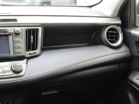 Used 2013 Toyota RAV4 XLE image 30