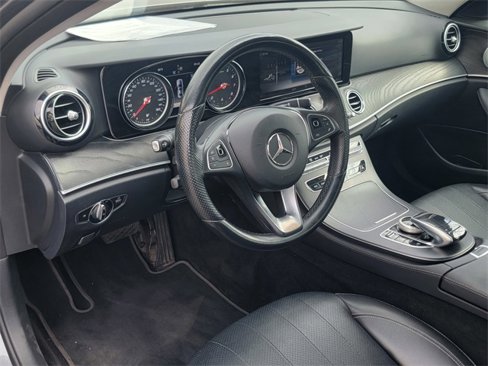 Used 2018 Mercedes-Benz E 300 image 9