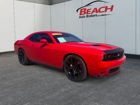 Used 2015 Dodge Challenger R/T Plus image 13