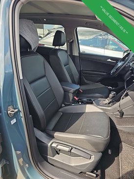 Used 2021 Volkswagen Tiguan SE w/ Panoramic Sunroof Package image 23