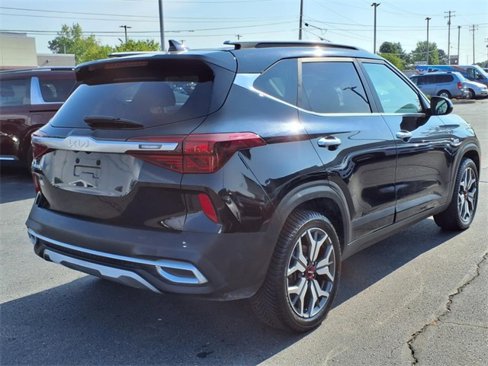 Certified 2022 Kia Seltos SX w/ Sunroof Package image 7