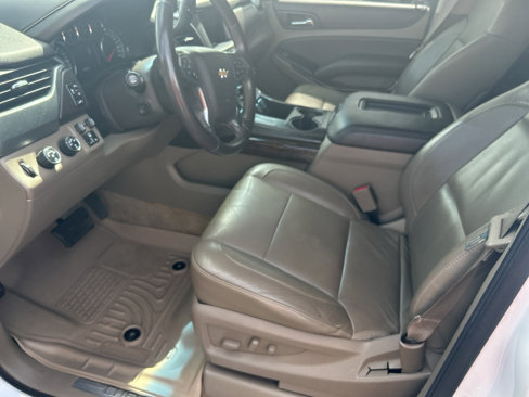 Used 2015 Chevrolet Tahoe LT w/ Luxury Package image 4