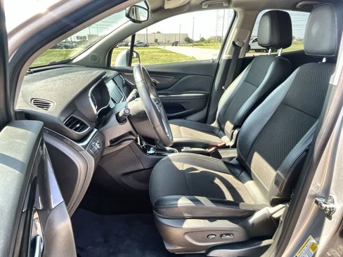 Used 2018 Buick Encore Sport Touring image 30