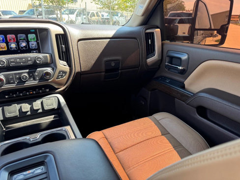 Used 2018 GMC Sierra 2500 Denali w/ Duramax Plus Package image 28
