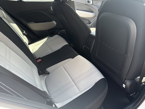 New 2025 Hyundai Venue SEL image 15