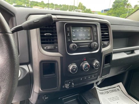 Used 2015 RAM 2500 Tradesman w/ Chrome Appearance Group image 17