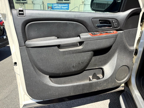 Used 2012 Chevrolet Suburban LTZ image 6