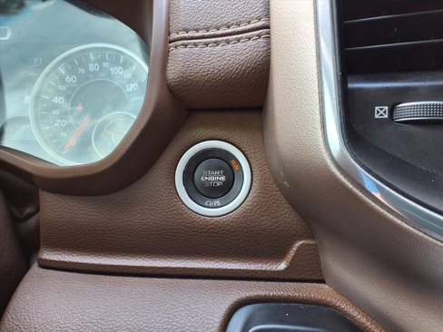Used 2019 RAM 1500 Laramie image 32