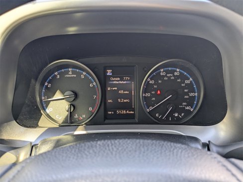 Used 2018 Toyota RAV4 LE image 29