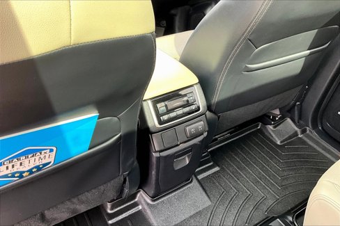 Used 2020 Subaru Ascent Limited w/ Technology Package image 31