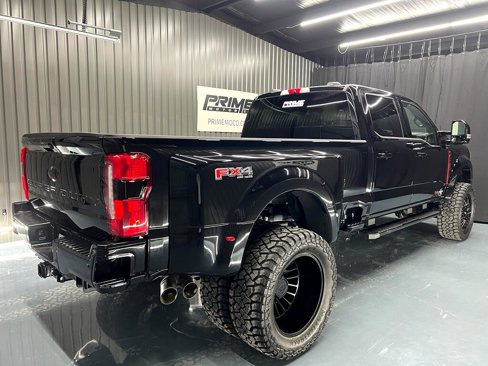 Used 2025 Ford F450 Lariat w/ FX4 Off-Road Package image 3