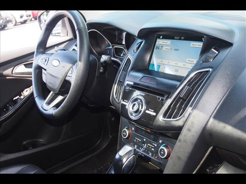 Used 2018 Ford Focus Titanium image 11