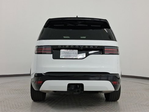 Used 2024 Land Rover Discovery Dynamic SE image 10