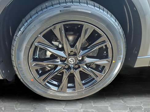 Used 2023 MAZDA CX-5 Carbon Edition image 5