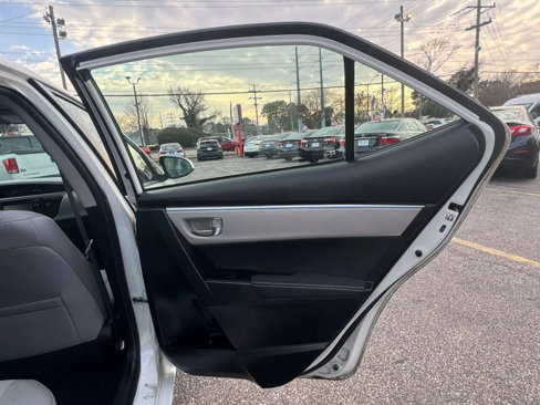 Used 2016 Toyota Corolla L image 19