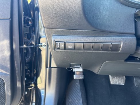 Used 2023 Toyota Corolla LE image 15