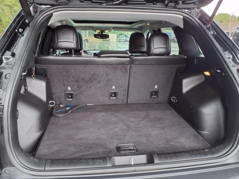Used 2019 Jeep Cherokee Limited image 10