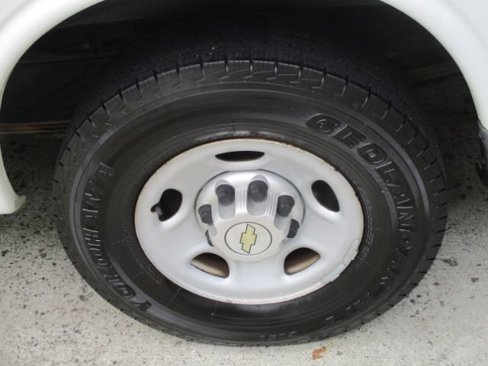 Used 2014 Chevrolet Express 2500 image 14