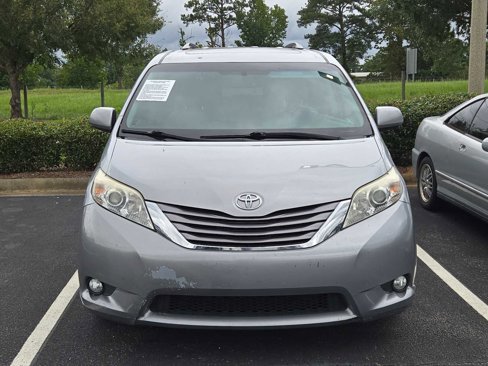 Used 2016 Toyota Sienna XLE image 7