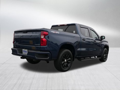 Used 2022 Chevrolet Silverado 1500 Custom image 3