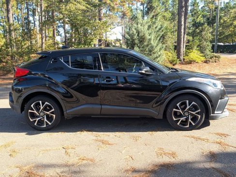 Used 2019 Toyota C-HR Limited image 2