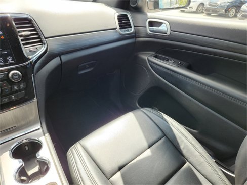 Certified 2021 Jeep Grand Cherokee Laredo X image 15