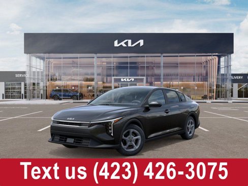 New 2025 Kia K4 LXS image 1