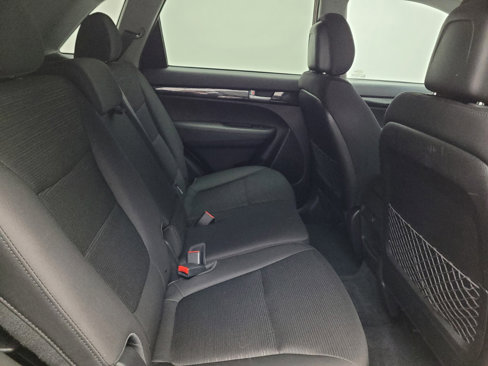 Used 2015 Kia Sorento LX image 19