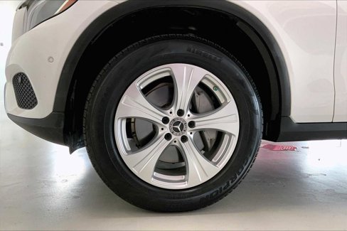 Used 2018 Mercedes-Benz GLC 300 4MATIC image 8
