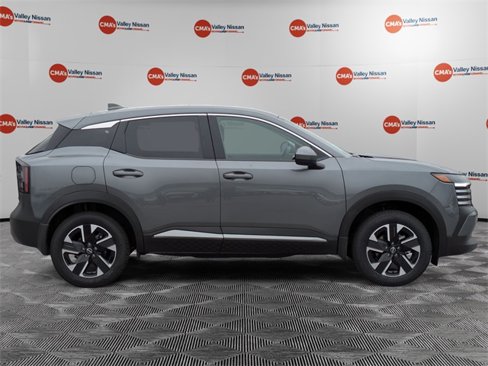 New 2025 Nissan Kicks SV image 4