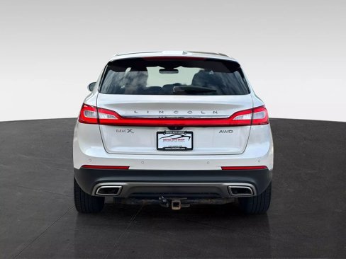 Used 2016 Lincoln MKX Reserve w/ Luxury Package image 6