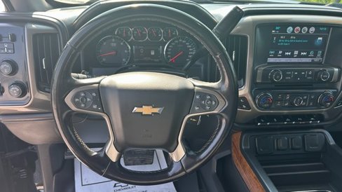Used 2018 Chevrolet Silverado 1500 High Country image 17