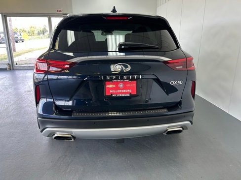 Used 2019 INFINITI QX50 Essential w/ Premium Heat Package image 8