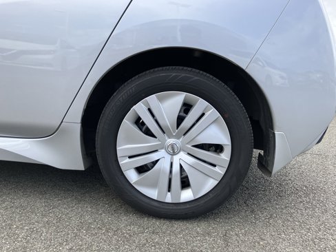 Certified 2022 Nissan Leaf S image 5