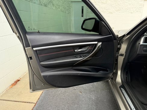 Used 2016 BMW 328i Sedan image 25