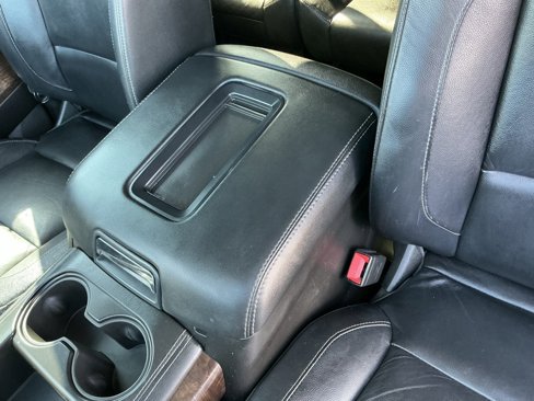 Used 2017 Chevrolet Suburban LT image 61