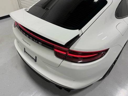 Used 2018 Porsche Panamera image 15