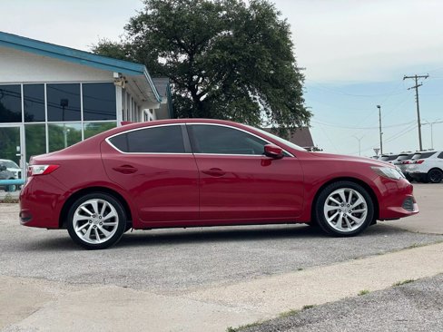 Used 2017 Acura ILX image 2