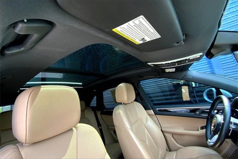 Certified 2021 Porsche Macan S image 32