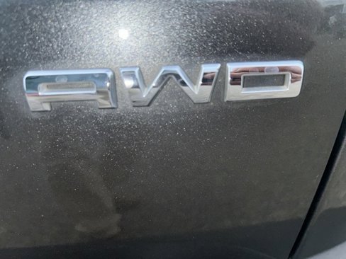 Used 2020 Ford Escape SE image 9