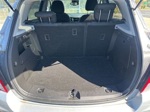Used 2022 Chevrolet Trax LS w/ Tint and Cruise Package image 14
