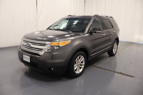 Used 2015 Ford Explorer XLT w/ Equipment Group 201B image 4