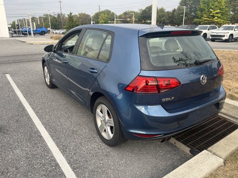 Used 2017 Volkswagen Golf Wolfsburg Edition image 11