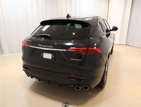 New 2024 Maserati Grecale GT image 5